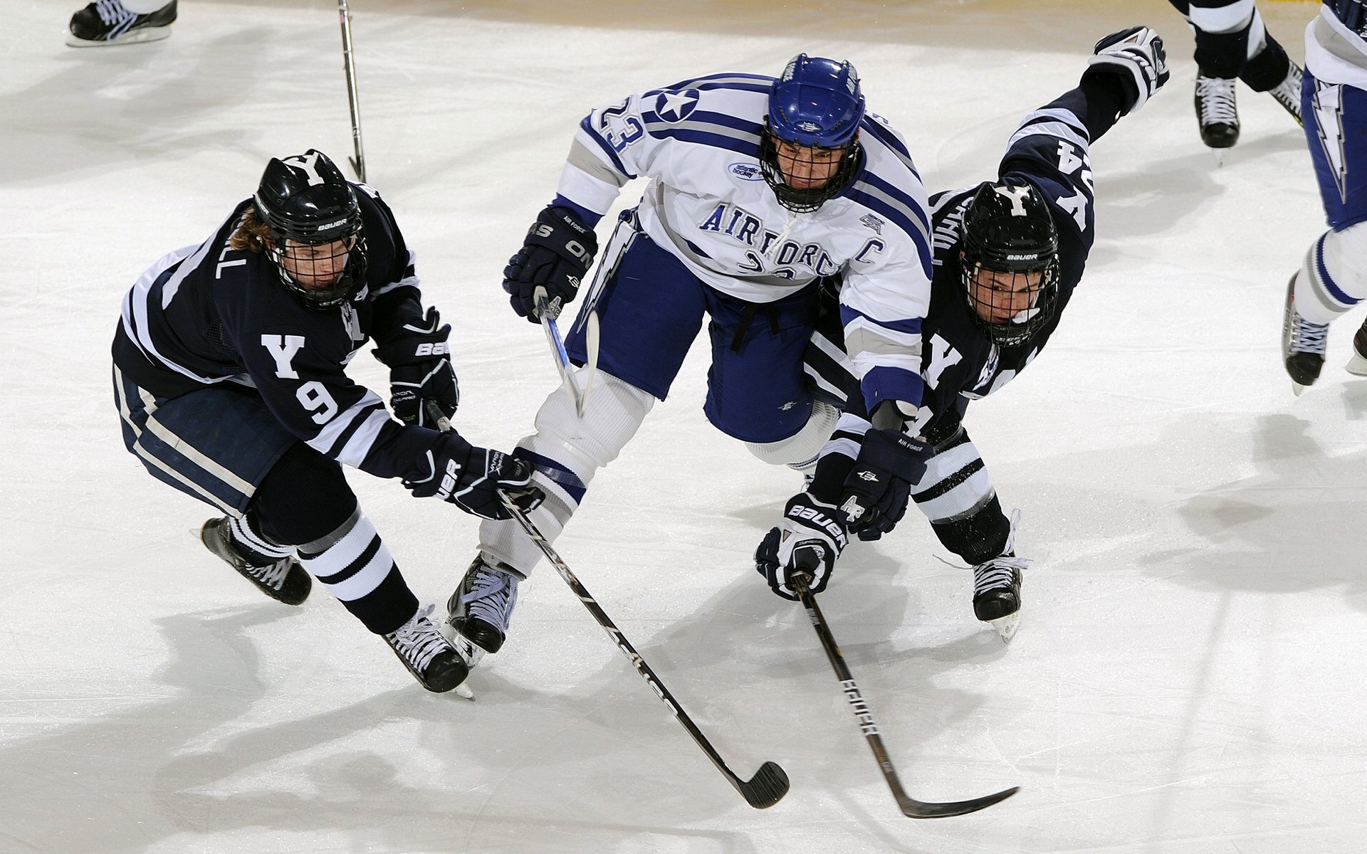 马丁内利接管英超，爱尔兰末节带走阿尔及利亚，体育如何缝合破碎的世界？