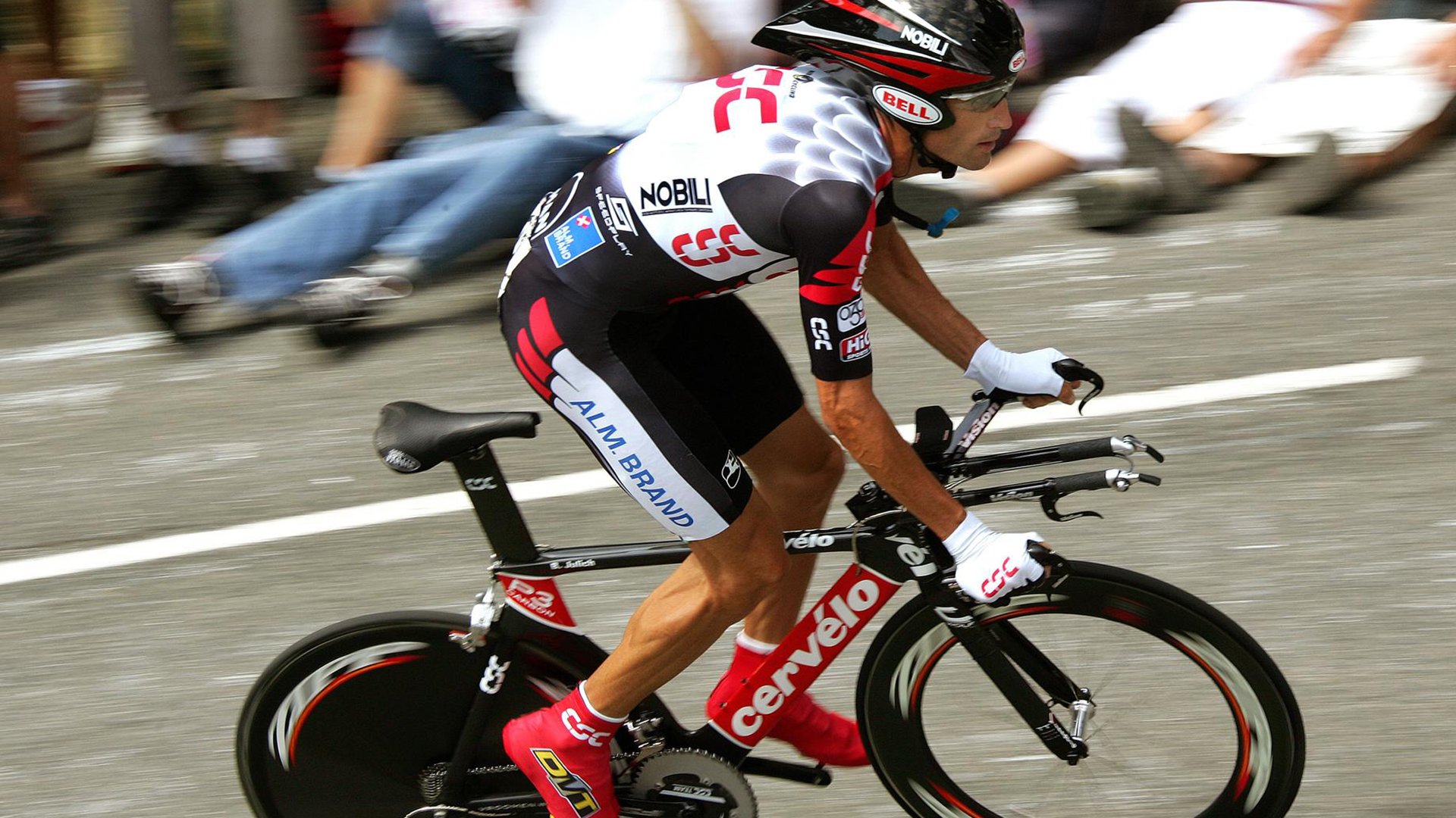 新疆队绝杀掘金，浓眉化身关键先生，改写中美篮球叙事